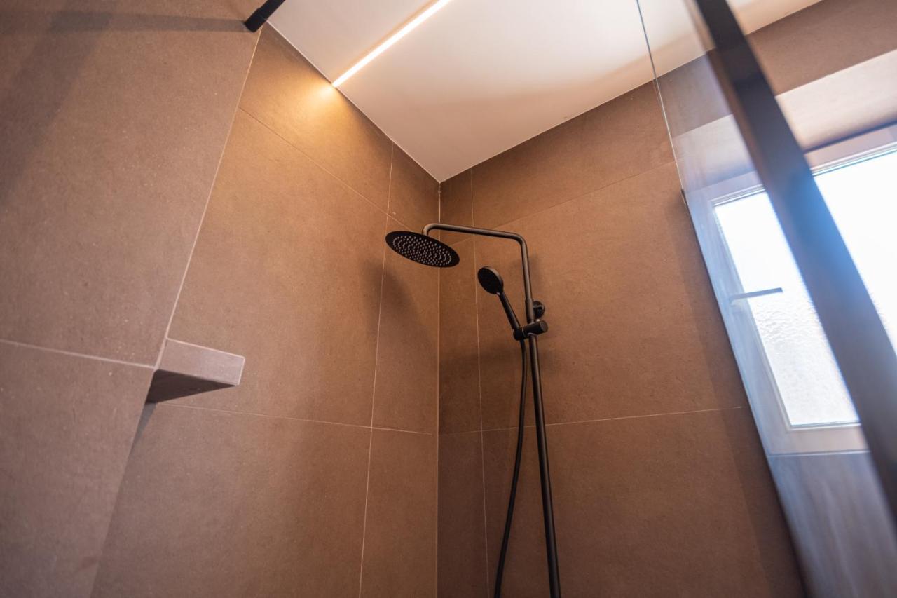 Bloom Suites Pristina Esterno foto
