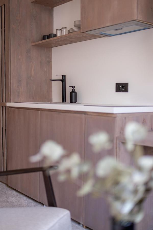 Bloom Suites Pristina Esterno foto