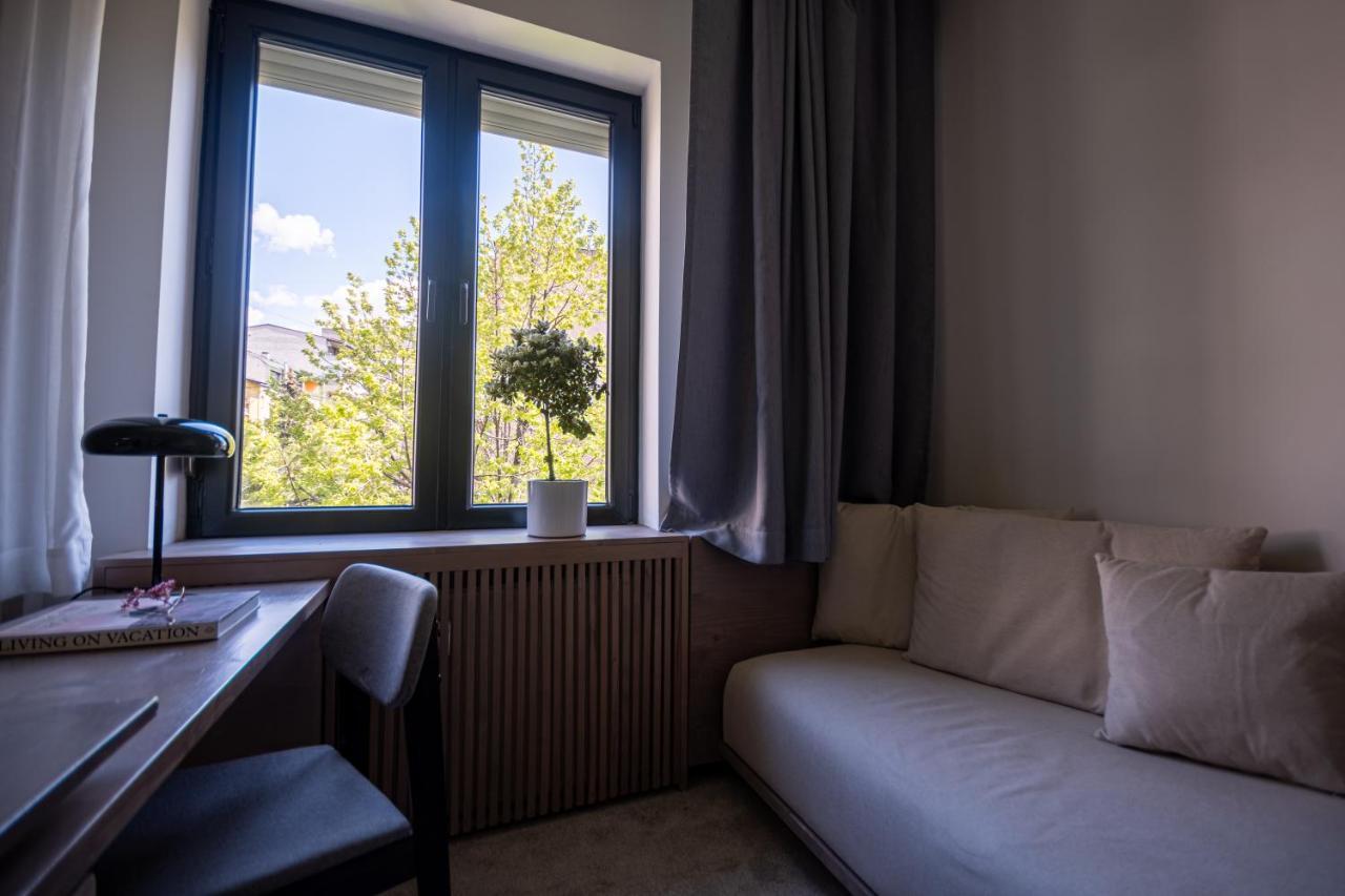 Bloom Suites Pristina Esterno foto