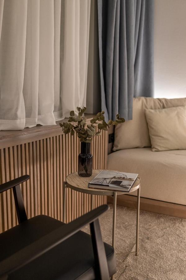 Bloom Suites Pristina Esterno foto